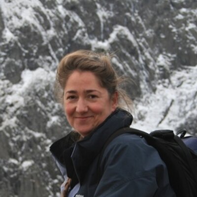 Profile Picture of Vicky Booker (@VickyBookerLit) on Twitter