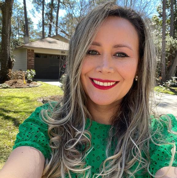 Claudia Marcela - Poshmark Profile Picture of Claudia Marcela (@clamagaor) on Poshmark