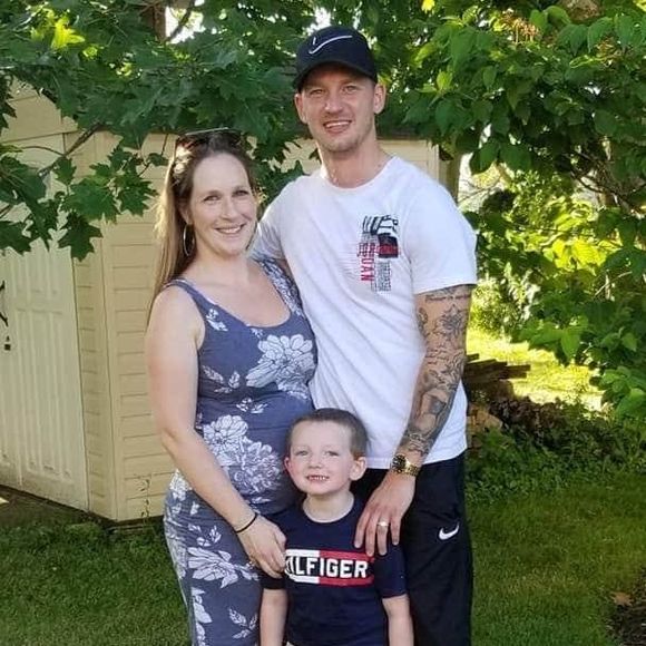 Ashleigh Hughey - Poshmark Profile Picture of Ashleigh Hughey (@ashleighhughey) on Poshmark