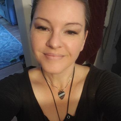 Profile Picture of Lisa Honeyman (@honeyman_lisa) on Twitter