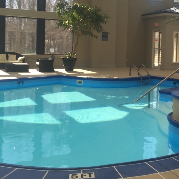 Profile Picture of Ralph Akins (@whitetiger1007) on Poshmark