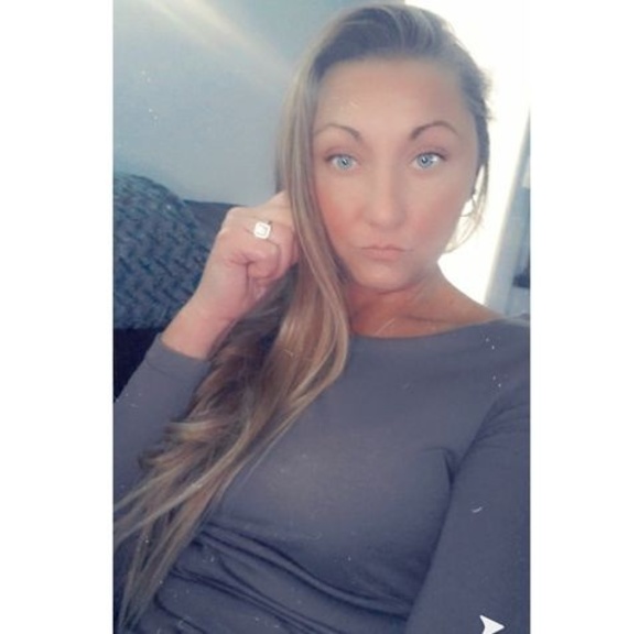 Profile Picture of Pamela Hughes (@hughespamela) on Poshmark