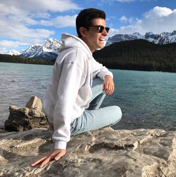 Profile Picture of Nicolas Gil (@nicolasgil) on Poshmark