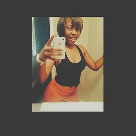 Profile Picture of Nyla Jones (@leylaa14) on Poshmark