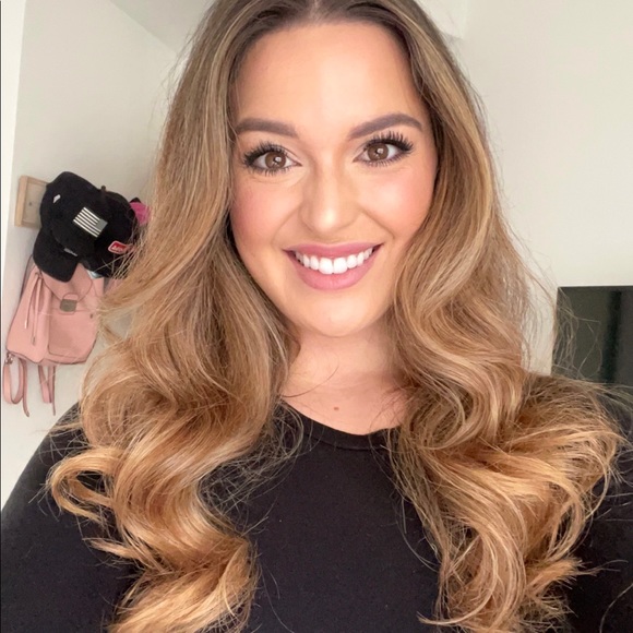 Ashley Jeppson - Poshmark Profile Picture of Ashley Jeppson (@afontes024) on Poshmark