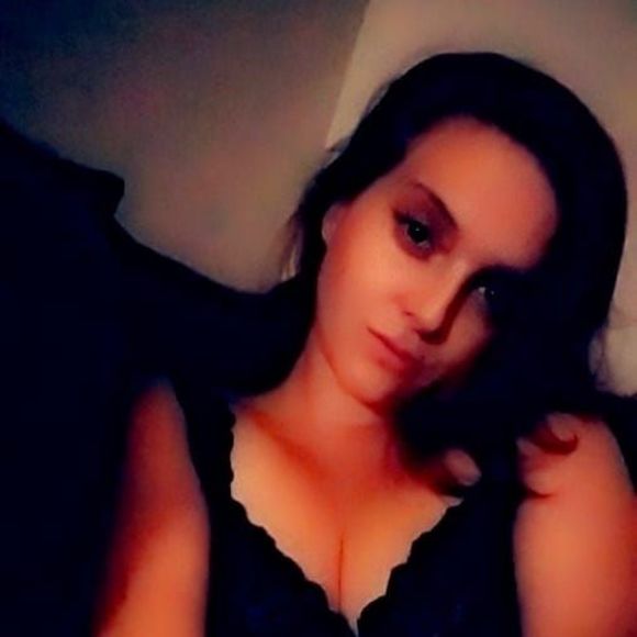 Profile Picture of Dixie Lee (@dixielee540) on Poshmark