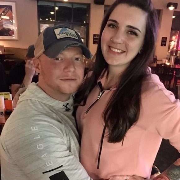 Profile Picture of Chris Underhill (@chris_underhill) on Poshmark