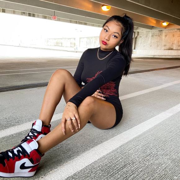 Profile Picture of Janet Perez (@janetperez361) on Poshmark