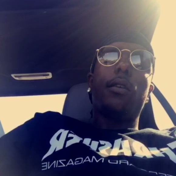 Markeas Jones - Poshmark Profile Picture of Markeas Jones (@keas_bihh) on Poshmark