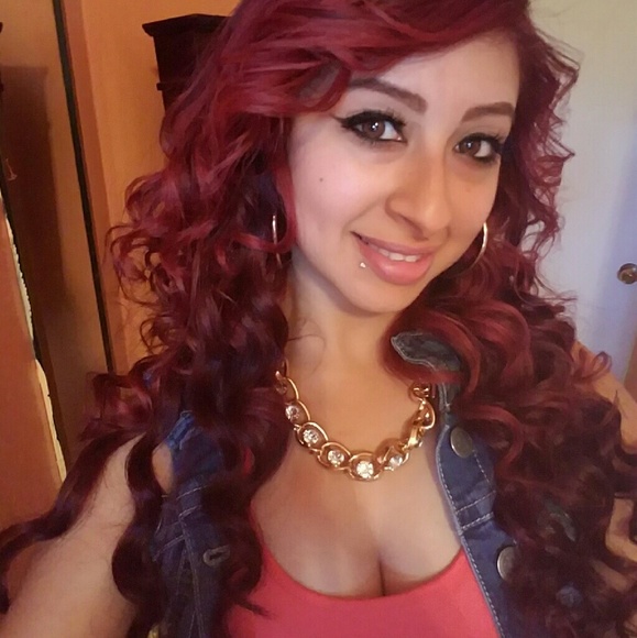 Profile Photo of Carolina Espinoza (@cespinoza_1990) on Poshmark