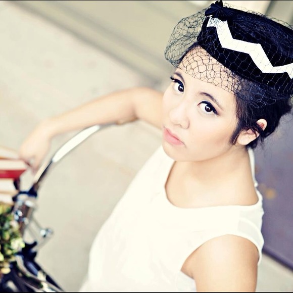 Profile Picture of Isabela Palag (@bizzybella) on Poshmark