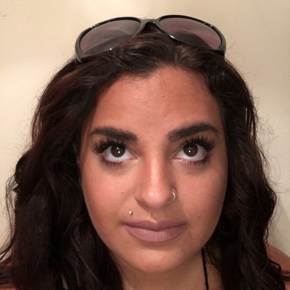 Profile Picture of Kimberly Camerlengo (@kcamerlengo13) on Poshmark