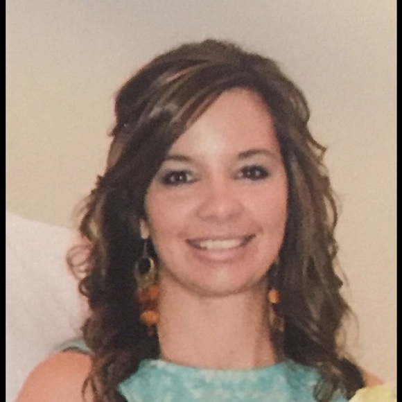 Profile Picture of Ginger Holton (@gholton) on Poshmark