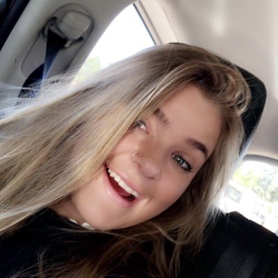 Profile Picture of Alexa McCoy (@AlexaMcCoy15) on Twitter