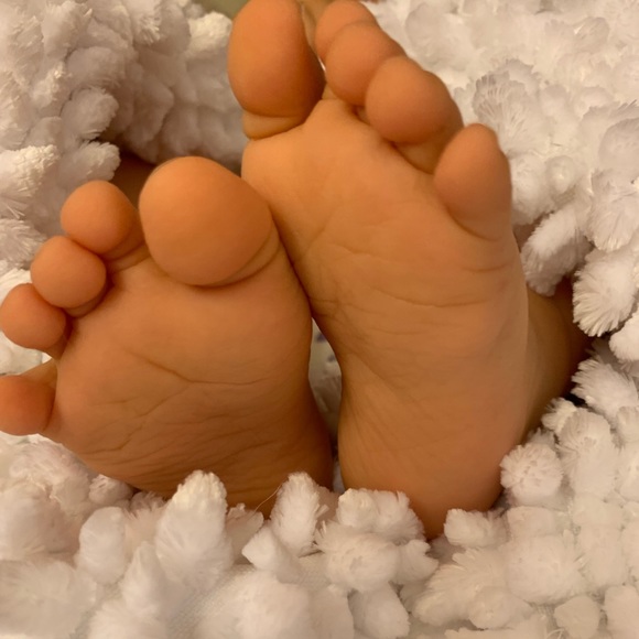 Profile Picture of Victoria Carrozzi (@vcarrozzi) on Poshmark