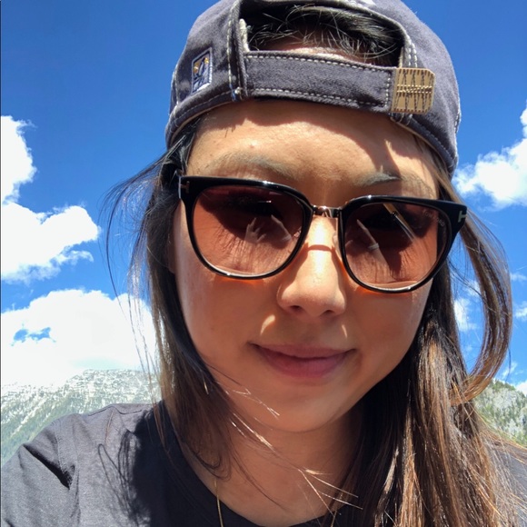 Profile Picture of Jackie Herer (@jackieherer) on Poshmark