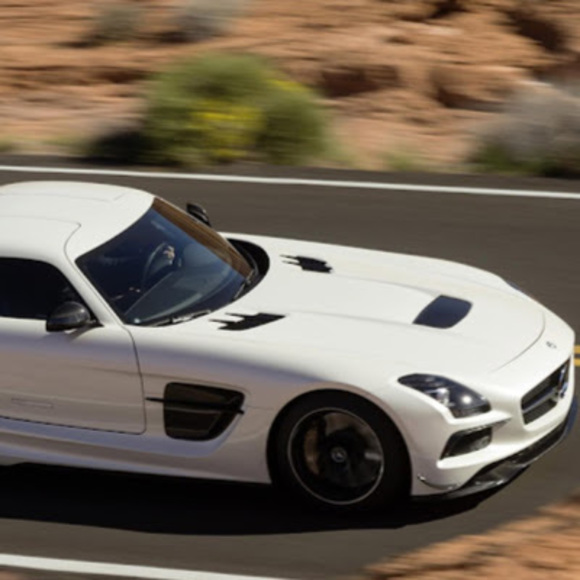 Profile Picture of Daniel Bachinsky (@dbachinsky8) on Poshmark