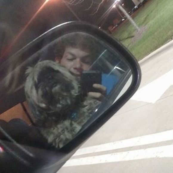 Profile Picture of Adam Saferin (@adsaf459) on Poshmark