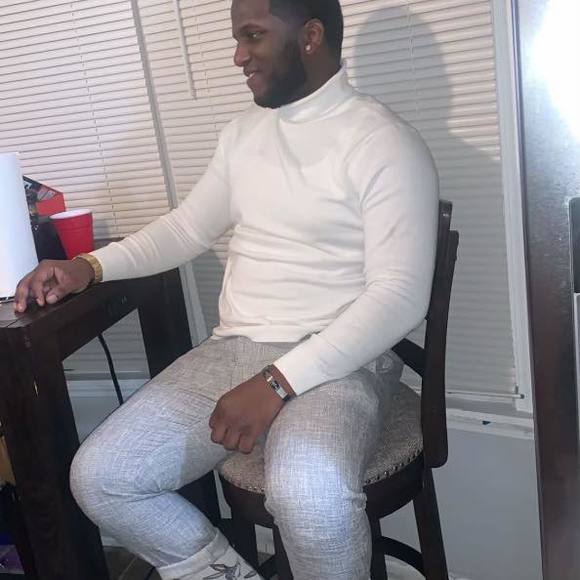 Profile Picture of Mel Horton (@melvinhorton121) on Poshmark