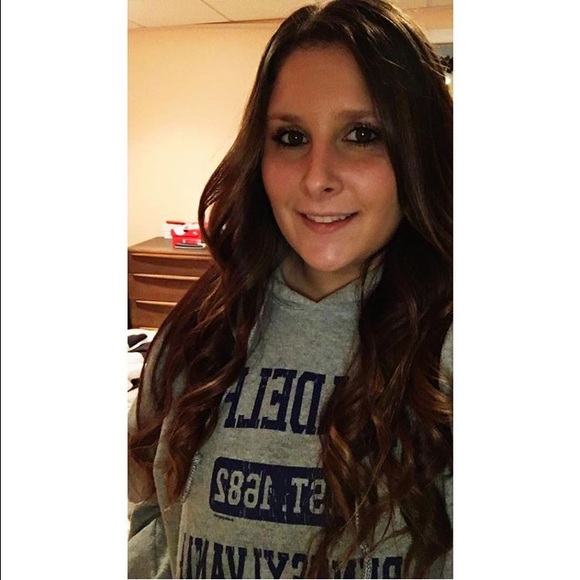 Profile Picture of Jackie Jacabacci (@jackieexmarie) on Poshmark