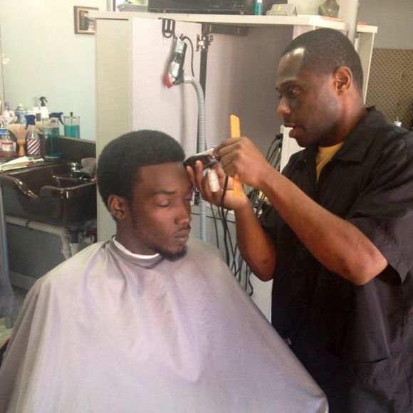 Profile Picture of Leonda Chasten (@leonda68) on Poshmark