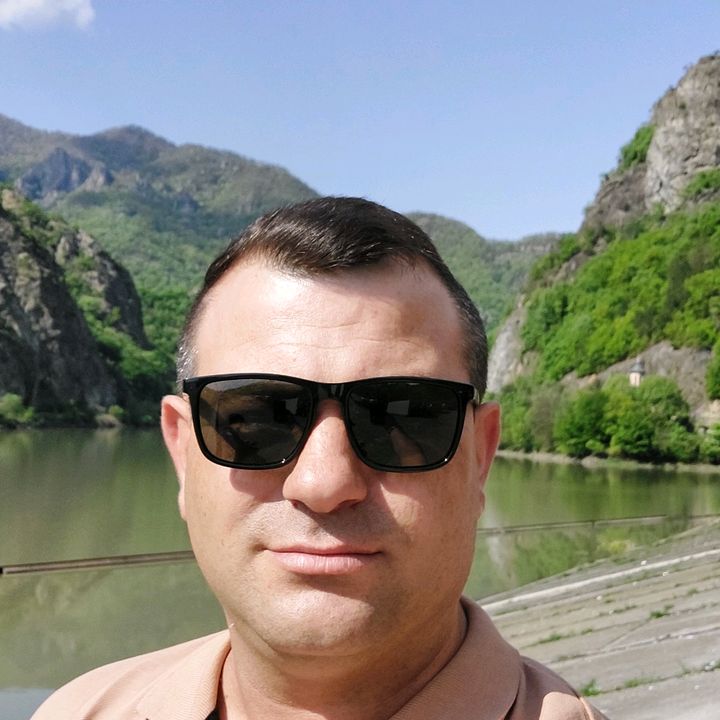 Profile Picture of Daniel Tone (@danytone) on Tiktok