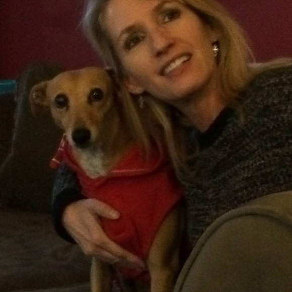 Profile Picture of Anne Hanson (@matermax19) on Poshmark