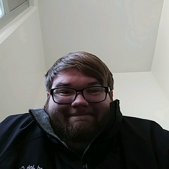 Profile Picture of Chris Moreland (@cm8528784) on Poshmark