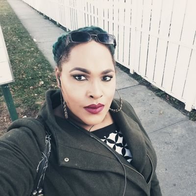 Profile Picture of Monique Peters (@MoNi_LuVV) on Twitter