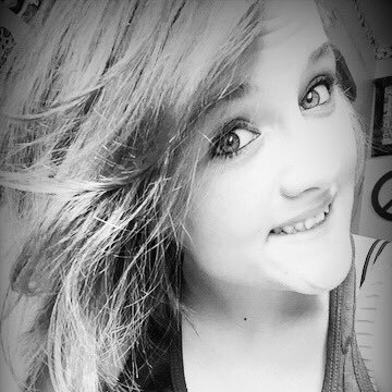 Profile Picture of Lydia Renfro (@LydiaRenfro2) on Twitter