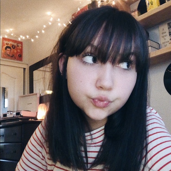 Profile Picture of Megan Schellhas (@schellhas321) on Poshmark