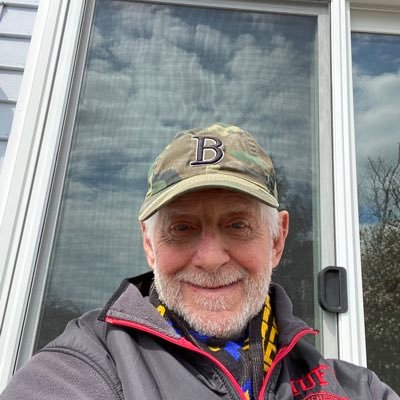 Profile Picture of Jim Hovey (@hovmanu) on Twitter