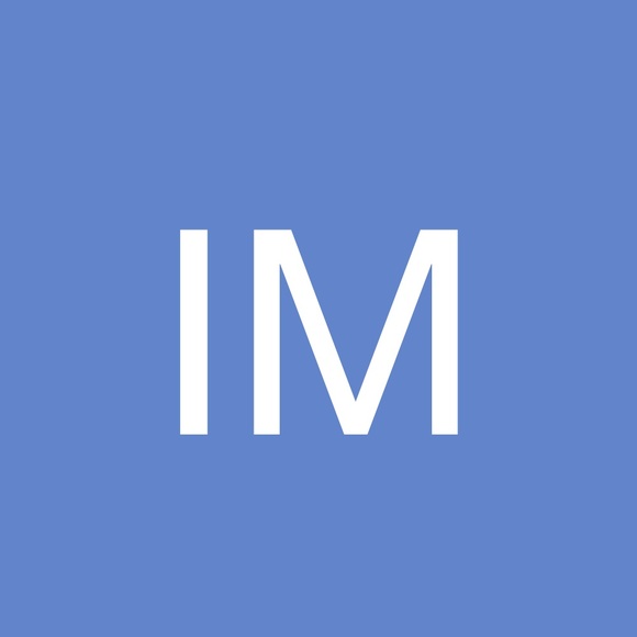 Profile Picture of Iris Maynard (@irismaynard) on Poshmark