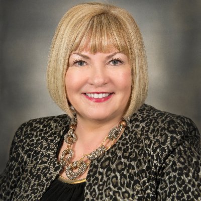 Profile Picture of Debbie Dubak Bennett (@DebbieDBennett) on Twitter