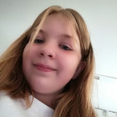 Profile Picture of Éva Le Picard (@vaLePicard1) on Twitter