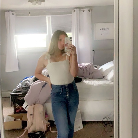 Profile Picture of Ava Baranyk (@avabaranyk) on Poshmark
