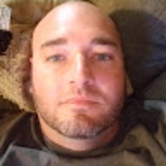 Profile Picture of Justin Garrison (@dunesking2000) on Poshmark