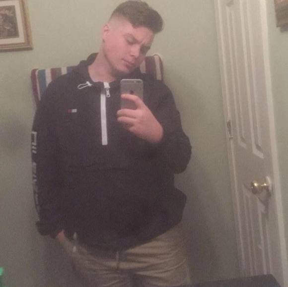 Profile Picture of Joseph Siebers (@naturalneon) on Poshmark