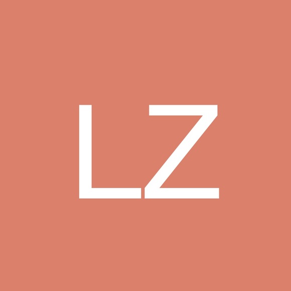 Profile Picture of Liz Zadravec (@lizzadravec) on Poshmark