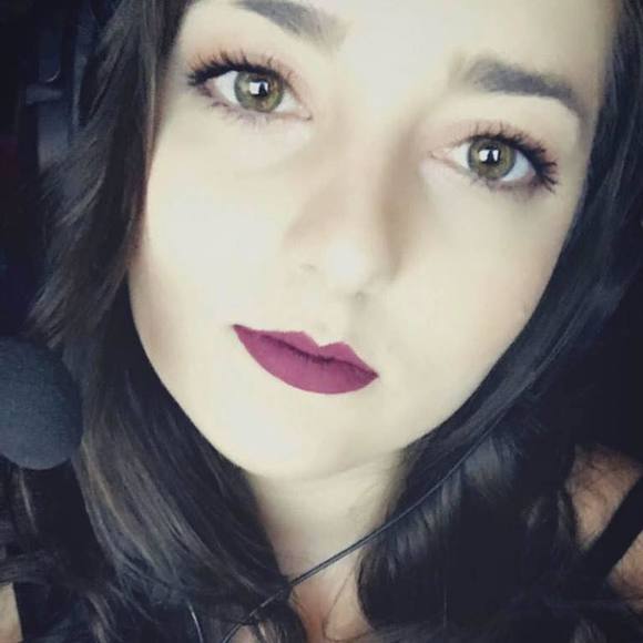 Profile Picture of Jennifer Kahlert (@jenniferkahlert) on Poshmark