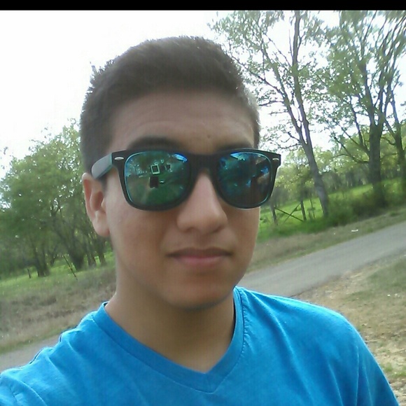 Profile Picture of Martin Jasso (@martin_97) on Poshmark