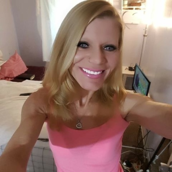 Profile Picture of Kelly Craig-walsh (@kawalsh1974) on Poshmark