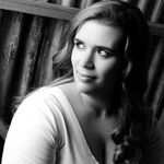 Profile Picture of Joanne Macias (@joanne_macias_writer) on Instagram