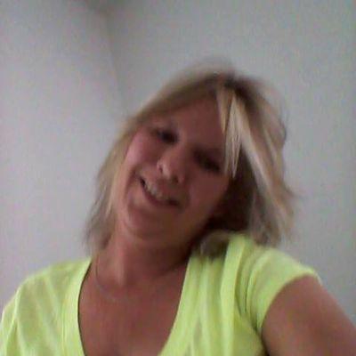 Profile Picture of Kathy Strunk Robinso (@angelkatt68) on Twitter