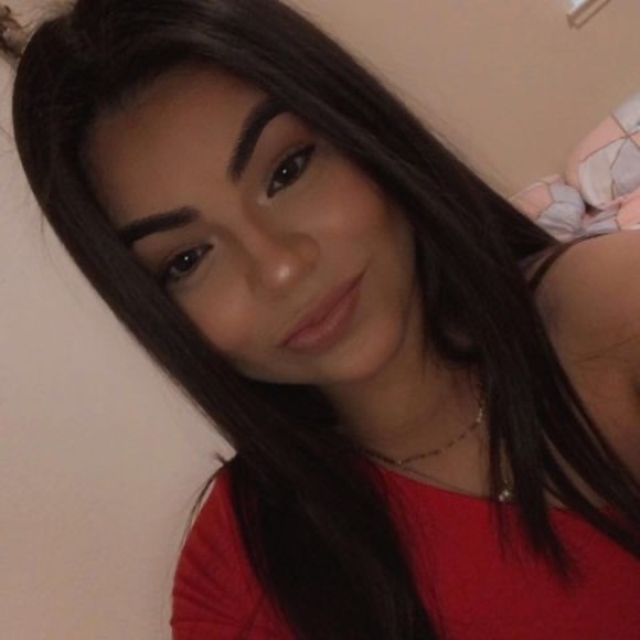 Profile Picture of Ruby Cortes (@rubycortes523) on Poshmark