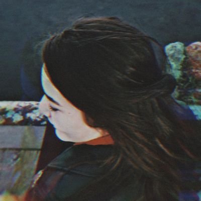 Profile Picture of Claudia Maciel (@Andru0406) on Twitter