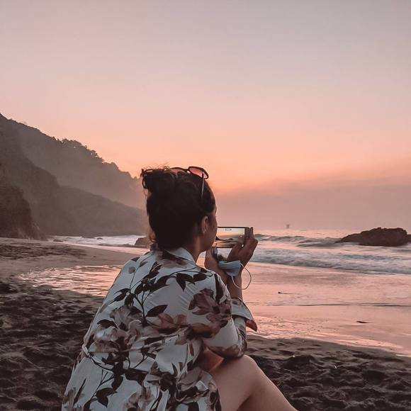 Profile Picture of Dovilė Dirsaitė (@doviledirsaite) on Poshmark