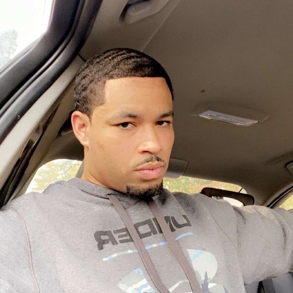 Profile Picture of Kyle Mackey (@jumpah) on Poshmark