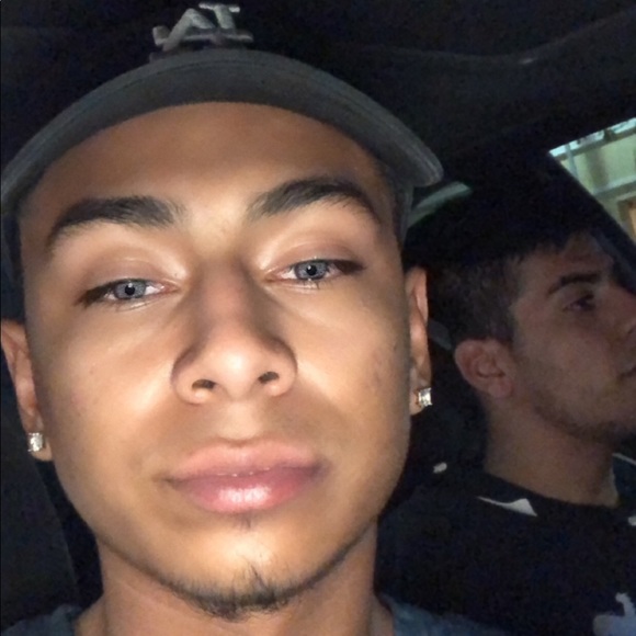 Profile Picture of Isaiah Alvarez (@isaiah_alvarez) on Poshmark