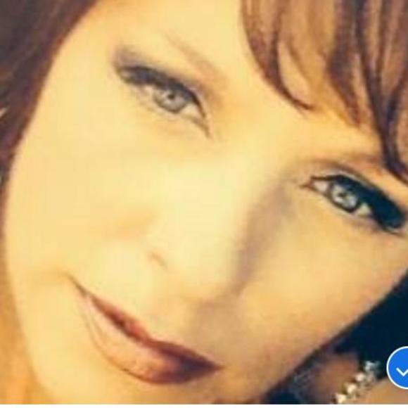 Mischka Preheim - Poshmark Profile Picture of Mischka Preheim (@mischkapreheim) on Poshmark